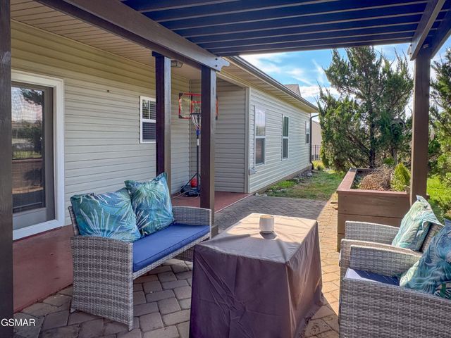 2774 Vista Meadows Lane, Sevierville, TN 37876