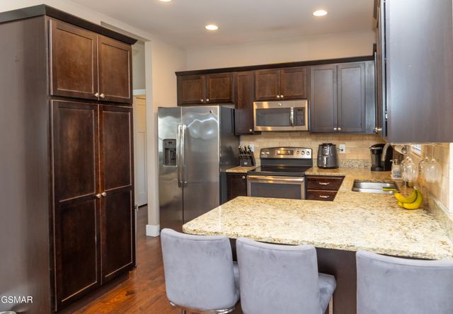 2774 Vista Meadows Lane, Sevierville, TN 37876