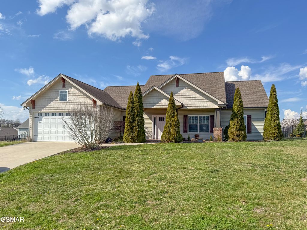 2774 Vista Meadows Lane, Sevierville, TN 37876