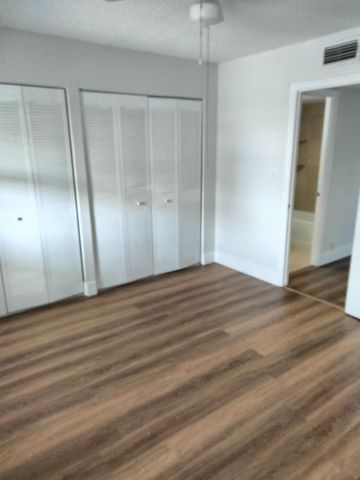 1100 Crystal Lake Drive 115, Deerfield Beach, FL 33064