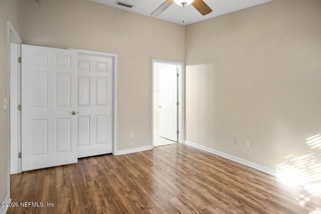 7047 DEER LODGE Circle 106, Jacksonville, FL 32256