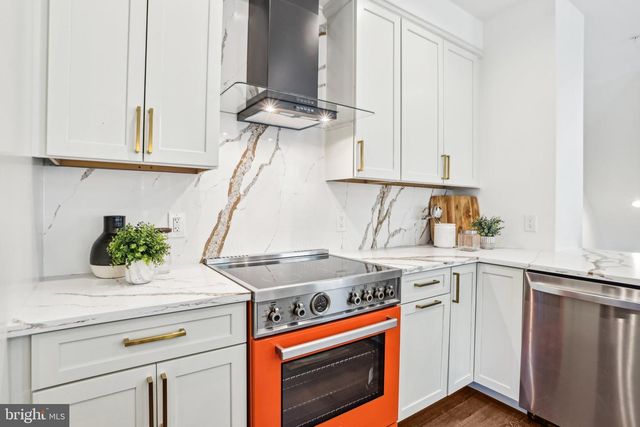 322 56TH ST NE, Washington, DC 20019