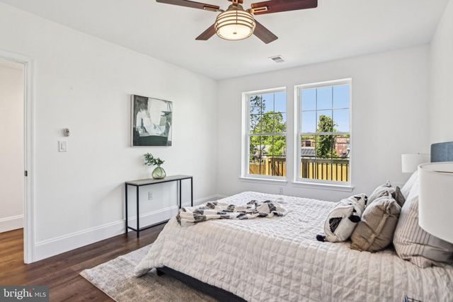 322 56TH ST NE, Washington, DC 20019