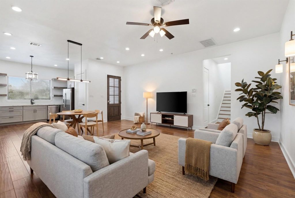 3034 Wayne Street A-B, Houston, TX 77026