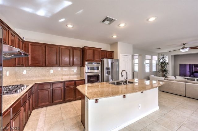 553 Wandering Violets Way, Las Vegas, NV 89138