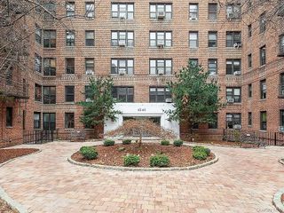 67-40 Yellowstone Boulevard 2E, Forest Hills, NY 11375