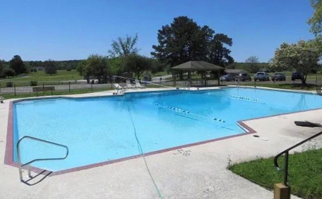 370 Dawns Edge, Trinity, TX 75862