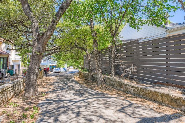 310 B LEGRANDE Ave, Austin, TX 78704