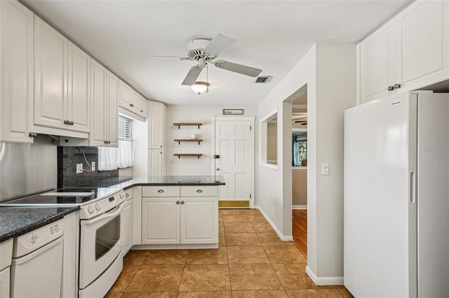 2525 LAKE ELLEN LANE, Tampa, FL 33618