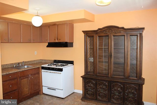 10712 GIFFORD AVE, Philadelphia, PA 19116