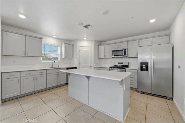 697 Heitz Court, Merced, CA 95348