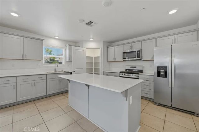 697 Heitz Court, Merced, CA 95348