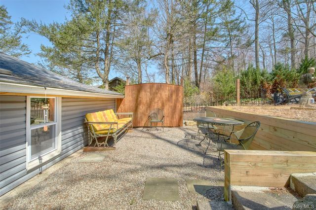 40 Chippewa Crossroads, Putnam Valley, NY 10579