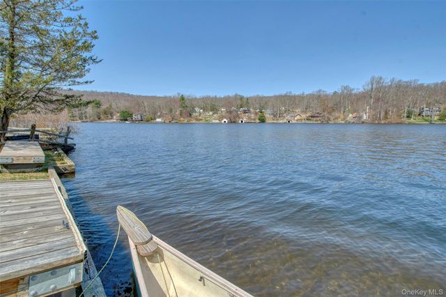40 Chippewa Crossroads, Putnam Valley, NY 10579