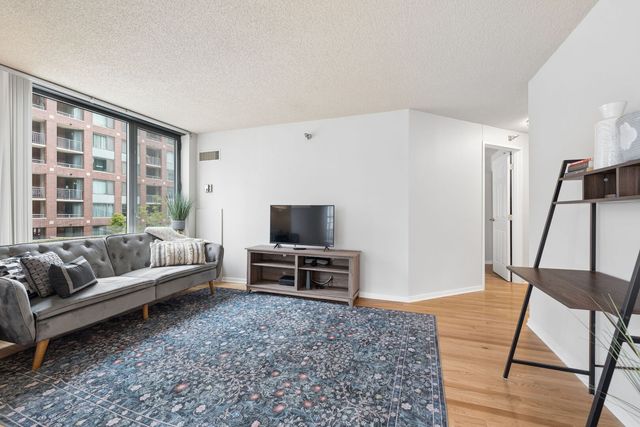 440 N Mcclurg Court 402S, Chicago, IL 60611