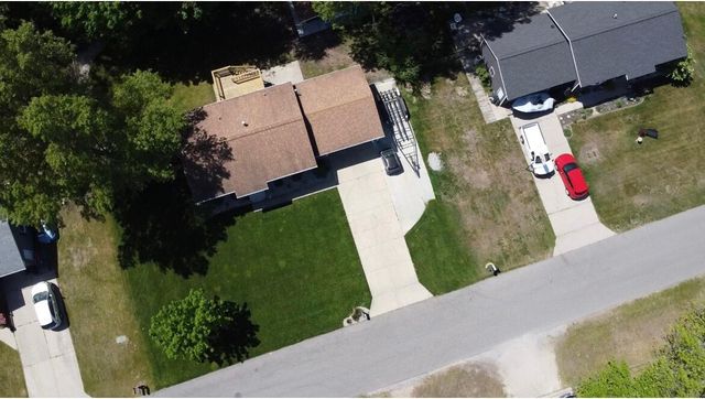 5077 Melmax Street, Norton Shores, MI 49441