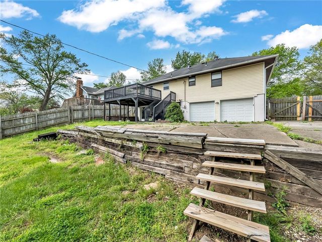 401 S Shrank Avenue, Independence, MO 64056