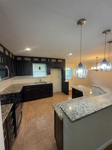 401 S Shrank Avenue, Independence, MO 64056