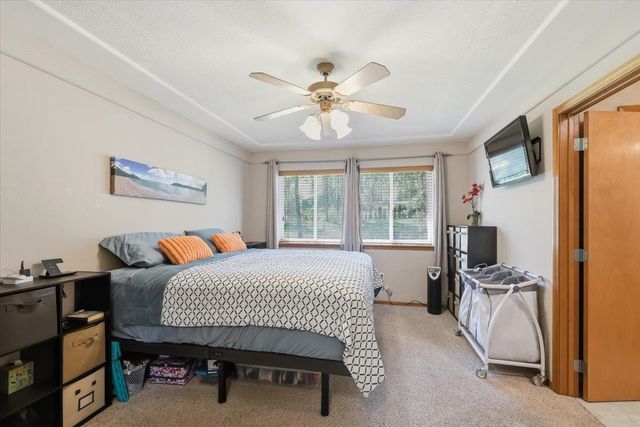5861 Jergens Rd, Nine Mile Falls, WA 99026