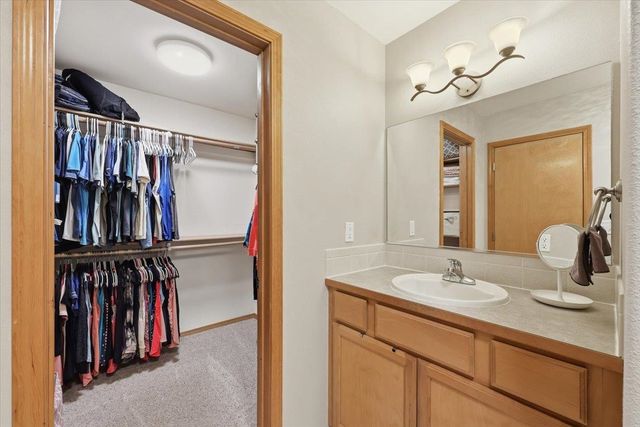 5861 Jergens Rd, Nine Mile Falls, WA 99026