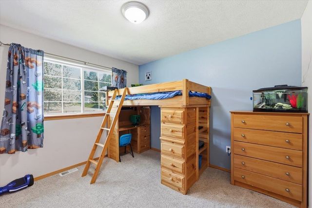 5861 Jergens Rd, Nine Mile Falls, WA 99026