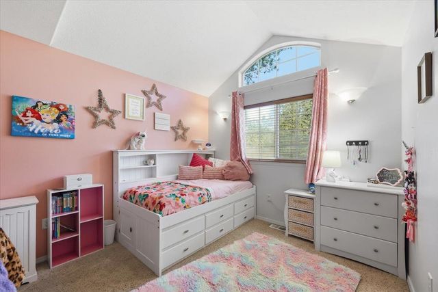 5861 Jergens Rd, Nine Mile Falls, WA 99026