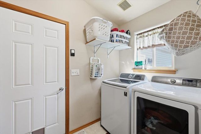 5861 Jergens Rd, Nine Mile Falls, WA 99026