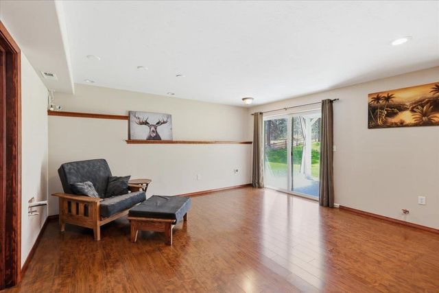 5861 Jergens Rd, Nine Mile Falls, WA 99026