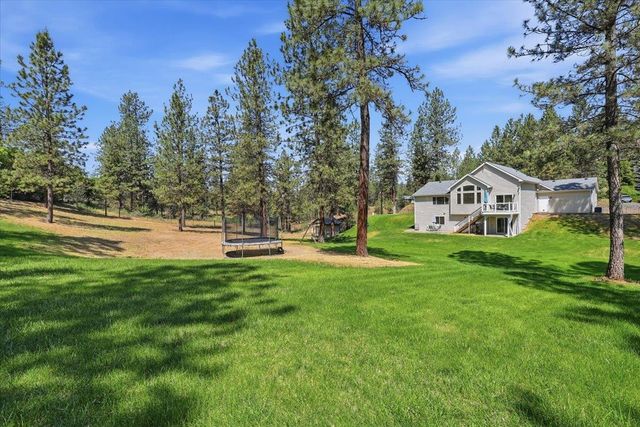 5861 Jergens Rd, Nine Mile Falls, WA 99026