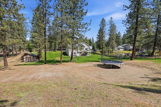 5861 Jergens Rd, Nine Mile Falls, WA 99026