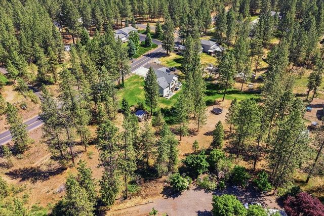 5861 Jergens Rd, Nine Mile Falls, WA 99026