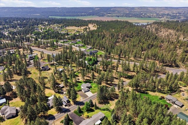 5861 Jergens Rd, Nine Mile Falls, WA 99026