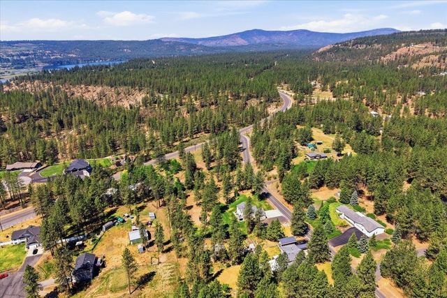 5861 Jergens Rd, Nine Mile Falls, WA 99026