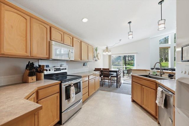 5861 Jergens Rd, Nine Mile Falls, WA 99026