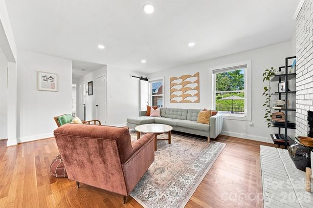 703 Wilmore Street NE, Lenoir, NC 28645