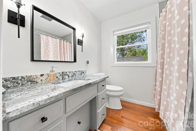 703 Wilmore Street NE, Lenoir, NC 28645