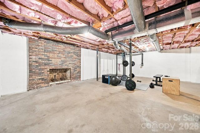 703 Wilmore Street NE, Lenoir, NC 28645