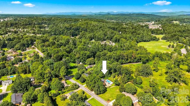 703 Wilmore Street NE, Lenoir, NC 28645
