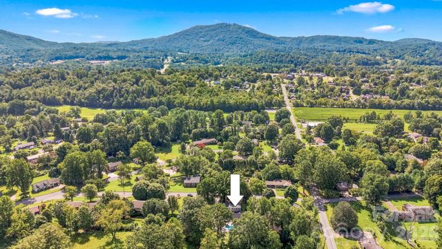 703 Wilmore Street NE, Lenoir, NC 28645