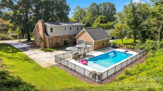 703 Wilmore Street NE, Lenoir, NC 28645