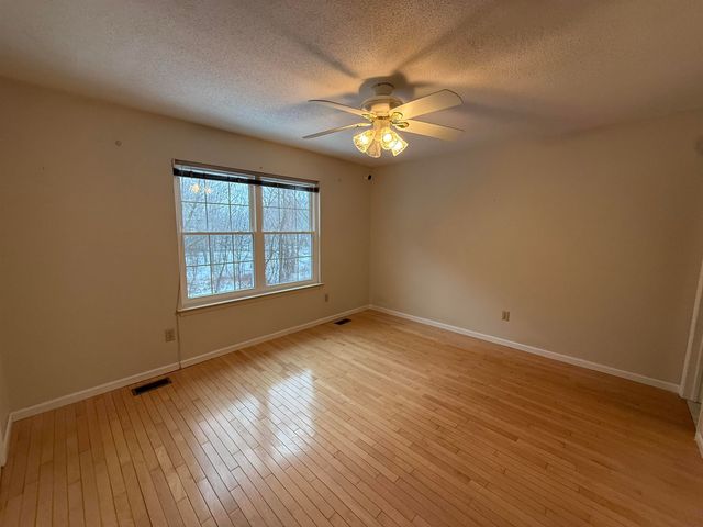 147 Middlesex Road, Merrimack, NH 03054