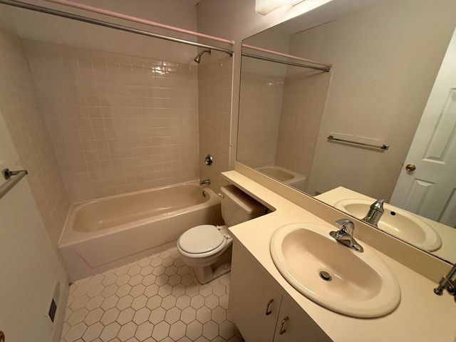 147 Middlesex Road, Merrimack, NH 03054