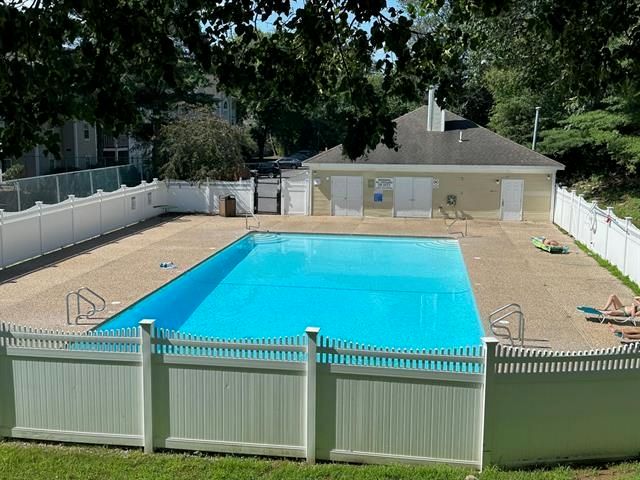 147 Middlesex Road, Merrimack, NH 03054