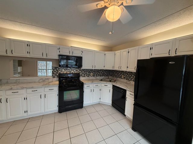 147 Middlesex Road, Merrimack, NH 03054