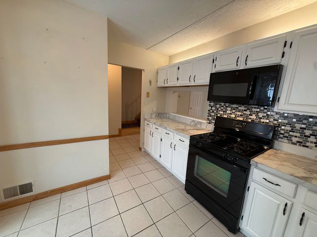 147 Middlesex Road, Merrimack, NH 03054