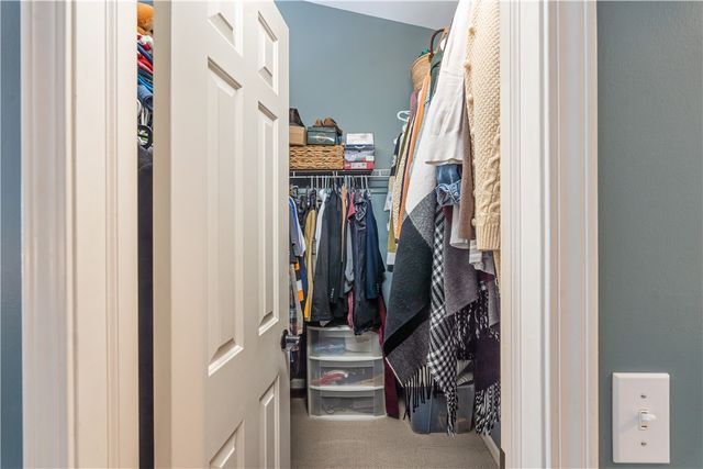 6 Valley View Circle, Victor, NY 14564