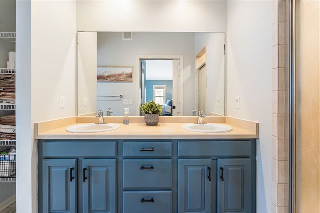 6 Valley View Circle, Victor, NY 14564