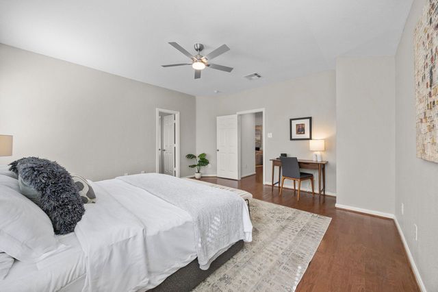 10045 Hillside Bayou Dr, Houston, TX 77080