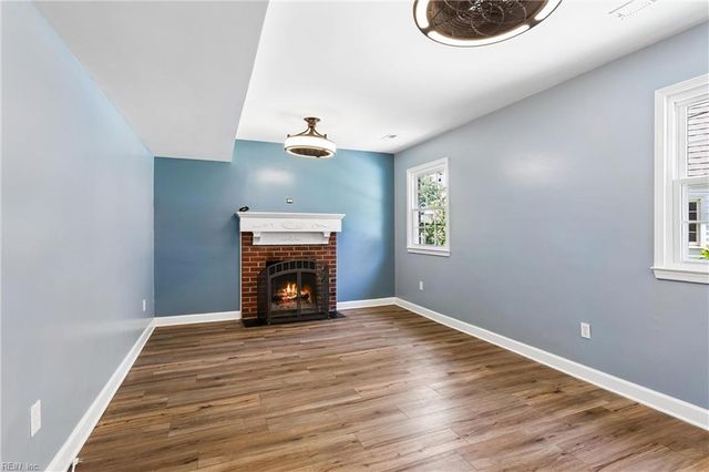 224 Dublin CT, Newport News, VA 23601