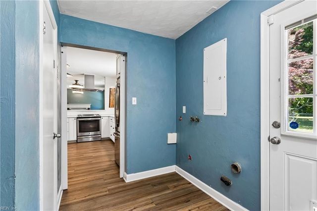 224 Dublin CT, Newport News, VA 23601